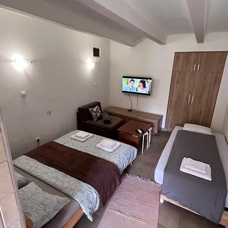Booking Apartments Alone 1 Belgrado Exterior foto