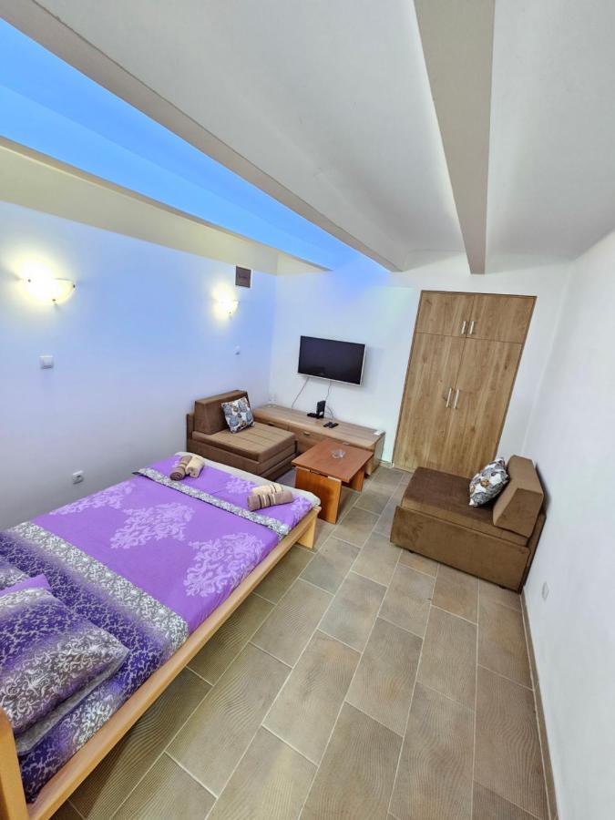 Booking Apartments Alone 1 Belgrado Exterior foto