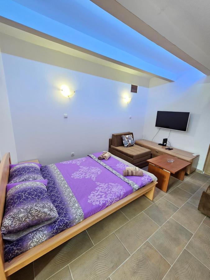 Booking Apartments Alone 1 Belgrado Exterior foto